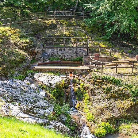 Anticheterme Trilocale Lägenhet