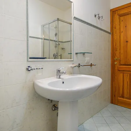 Anticheterme Trilocale Lägenhet Sorano (Grosseto)